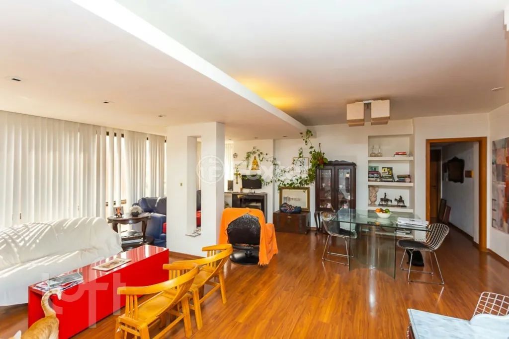 Apartamento à venda Rua Coronel Aurélio Bitencourt, Rio Branco - Porto Alegre