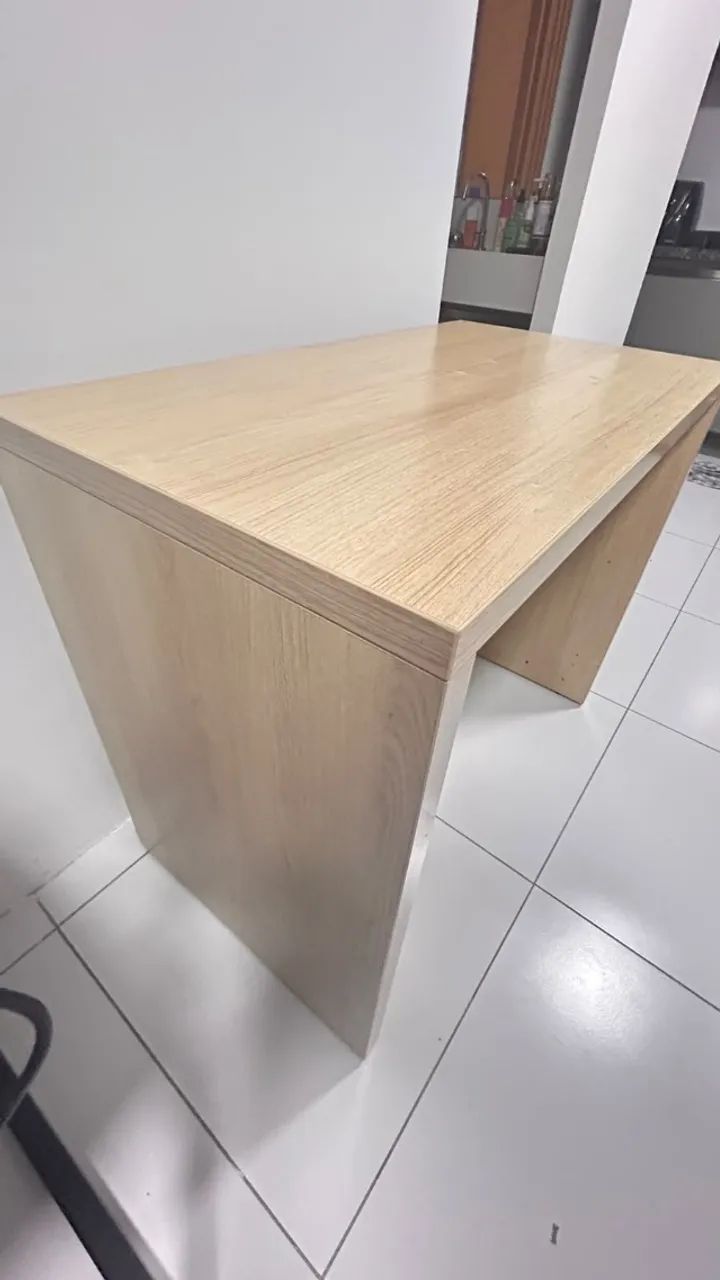 Mesa / escrivaninha de madeira - Foto 5