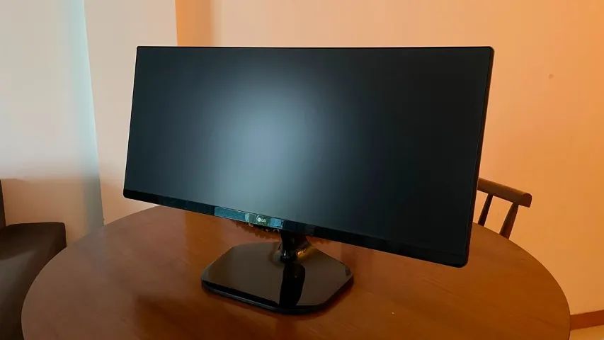Monitor LG UltraWide 25" IPS 2560x1080 ? COM DEFEITO