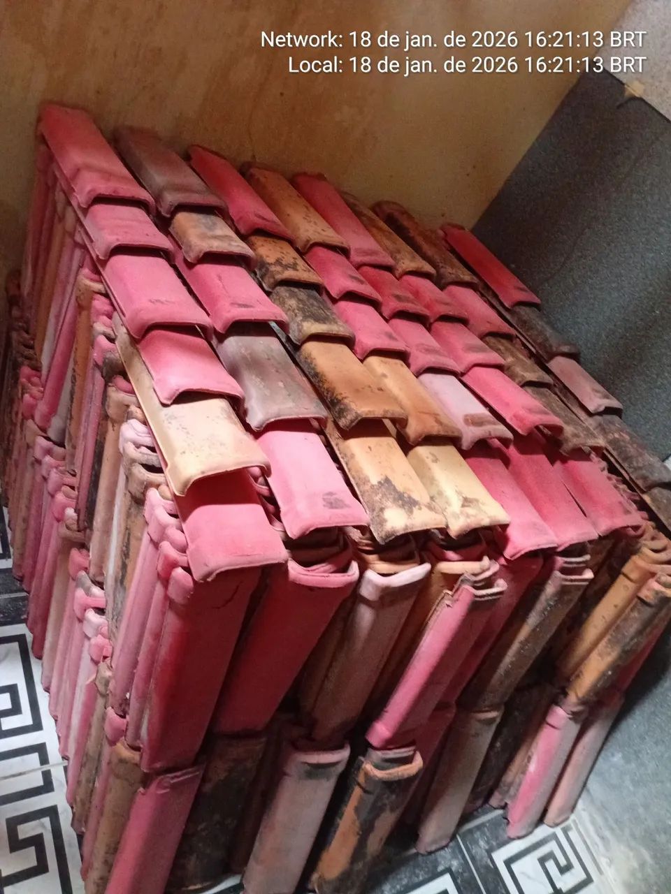 Venda 1 milheiro e 400 telhas Plans