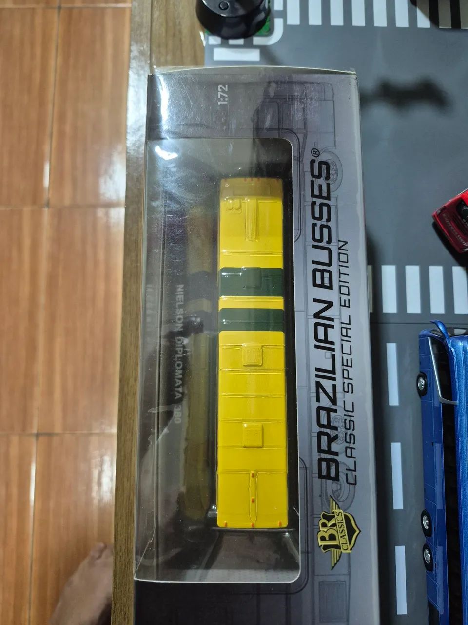 MINIATURA DE ÔNIBUS DIPLOMATA 380 EXPRESSO BRASILEIRO  - Foto 2