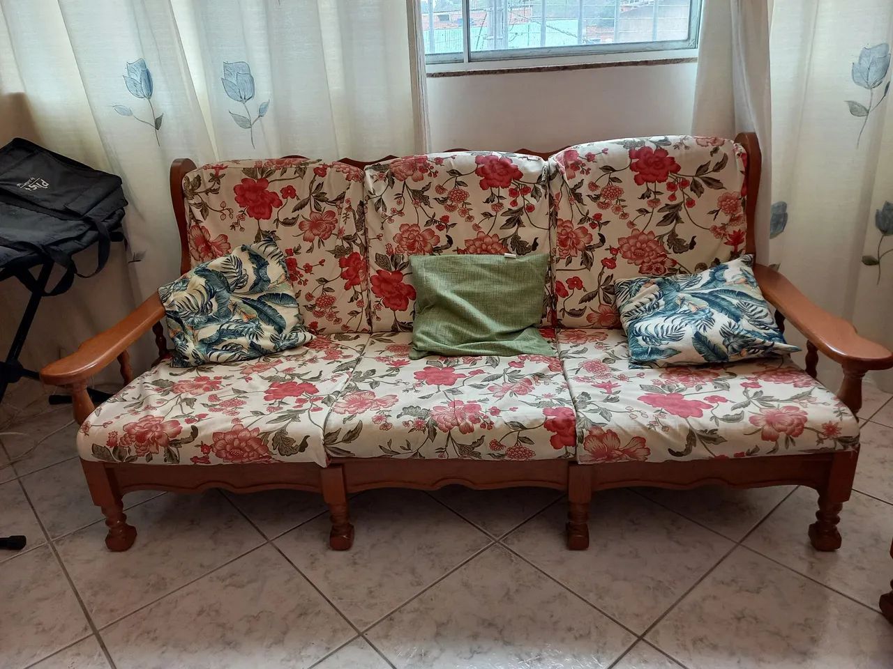 Jogo de sofá com poltronas madeira maciça  - Foto 3