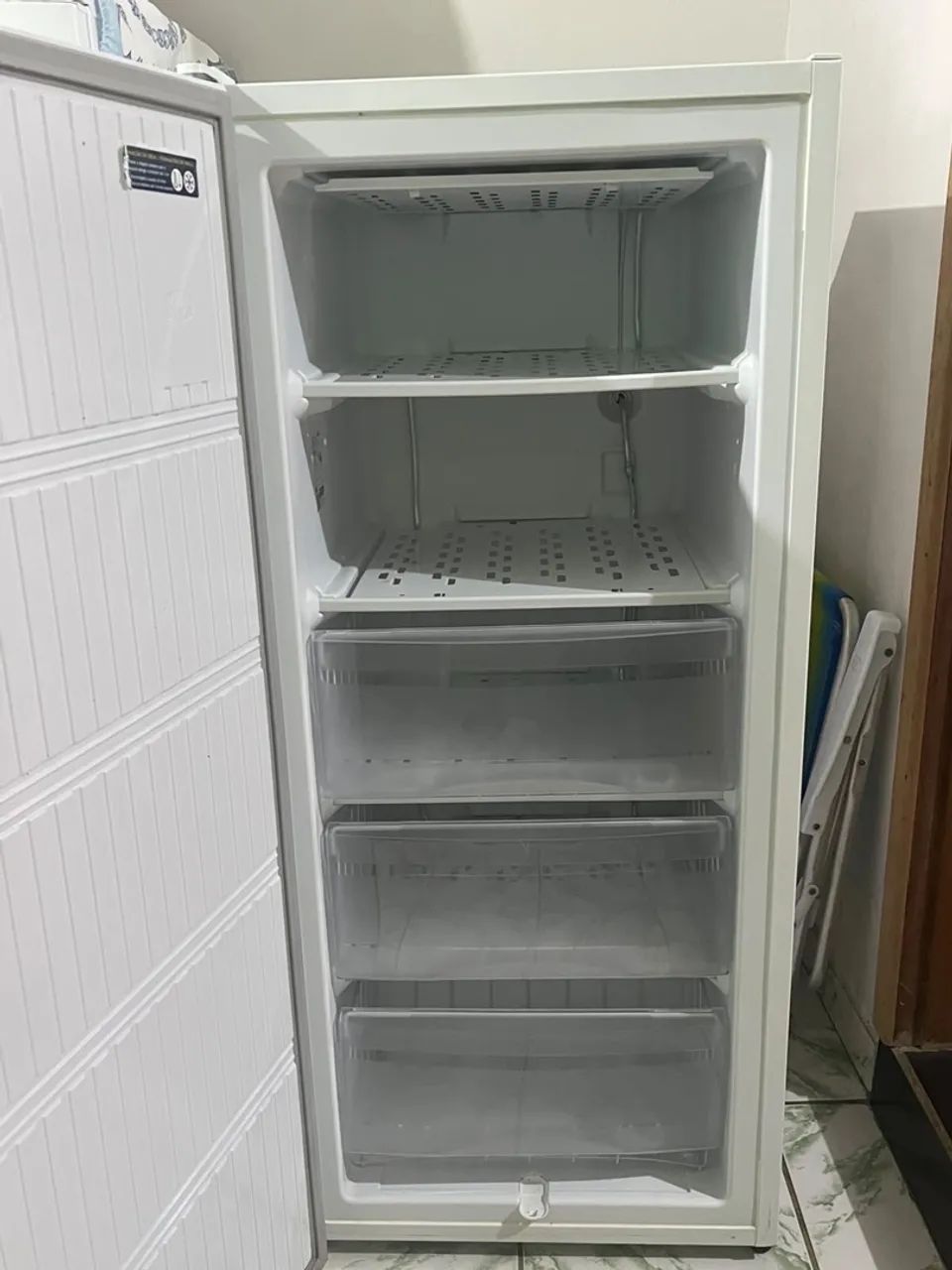 Vende-se freezer vertical  - Foto 2