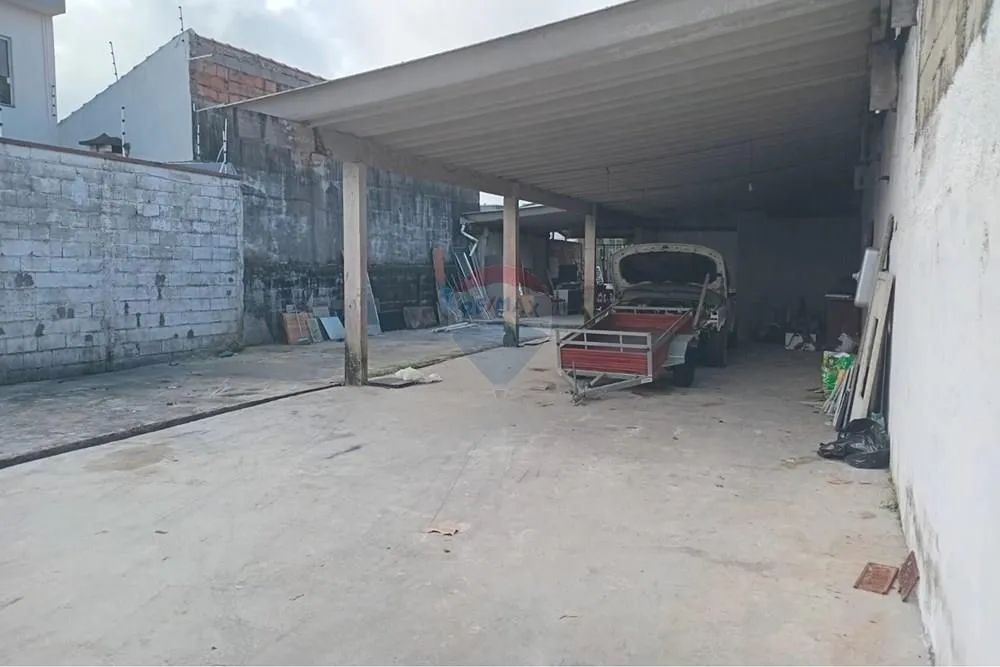 Alugue Galpão Comercial em Peruíbe!