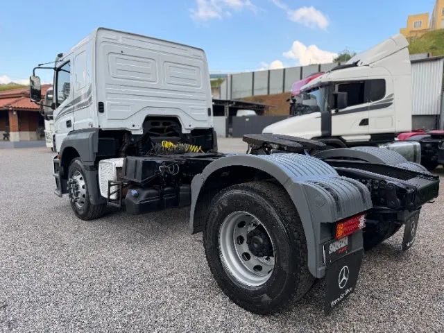 MB Axor 1933 2012 4x2  - Foto 4