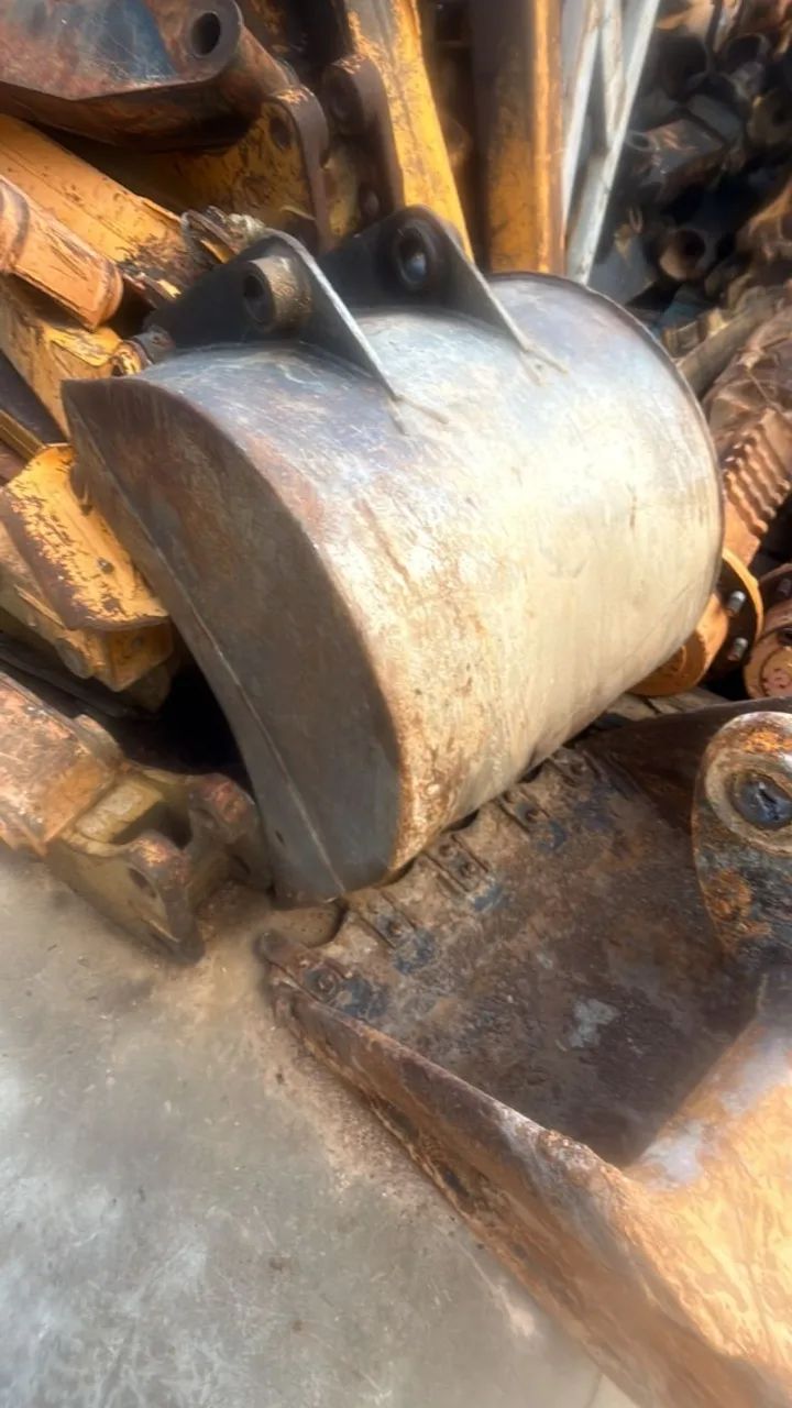 Caçamba Traseira de 60 cm  Retro JCB 3C 3CX 4CX p/n 980/89993