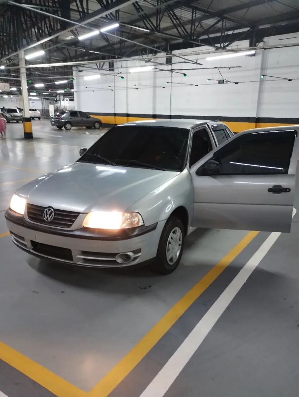 Volkswagen Gol 1.0 Plus 16V 4P 2005
