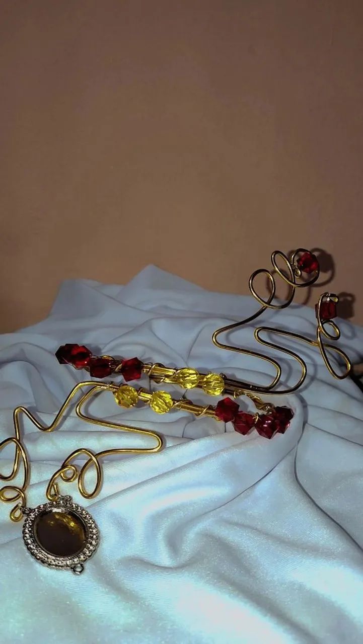 Pulseiras artesanais em arame  - Foto 5