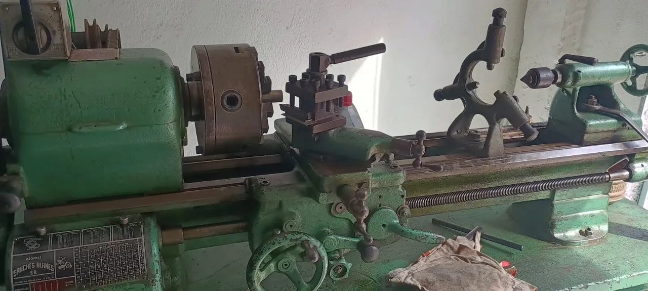 Torno mecânico 