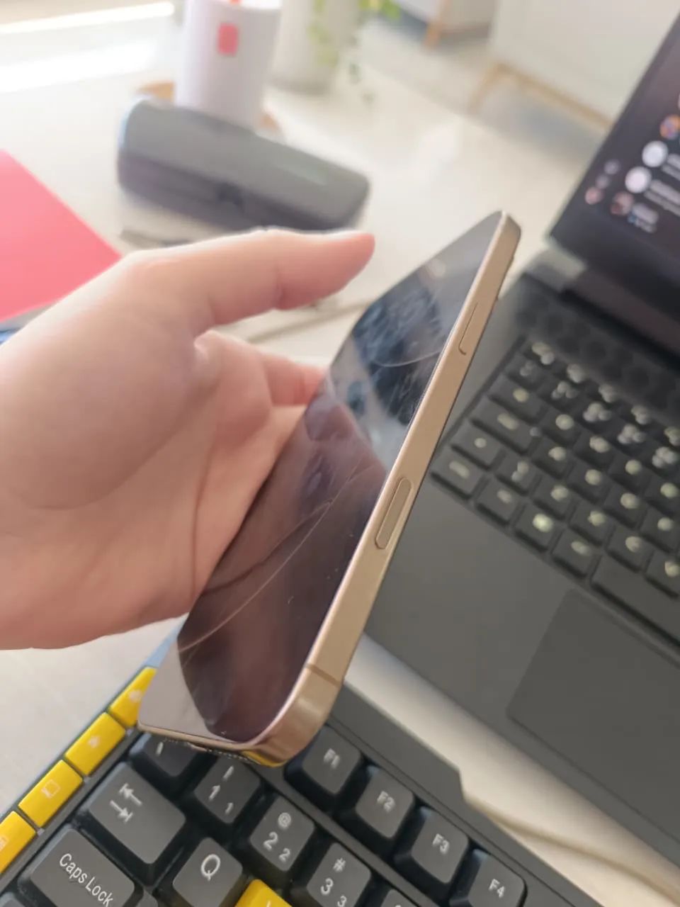 iPhone 16 pro Max  - Foto 4