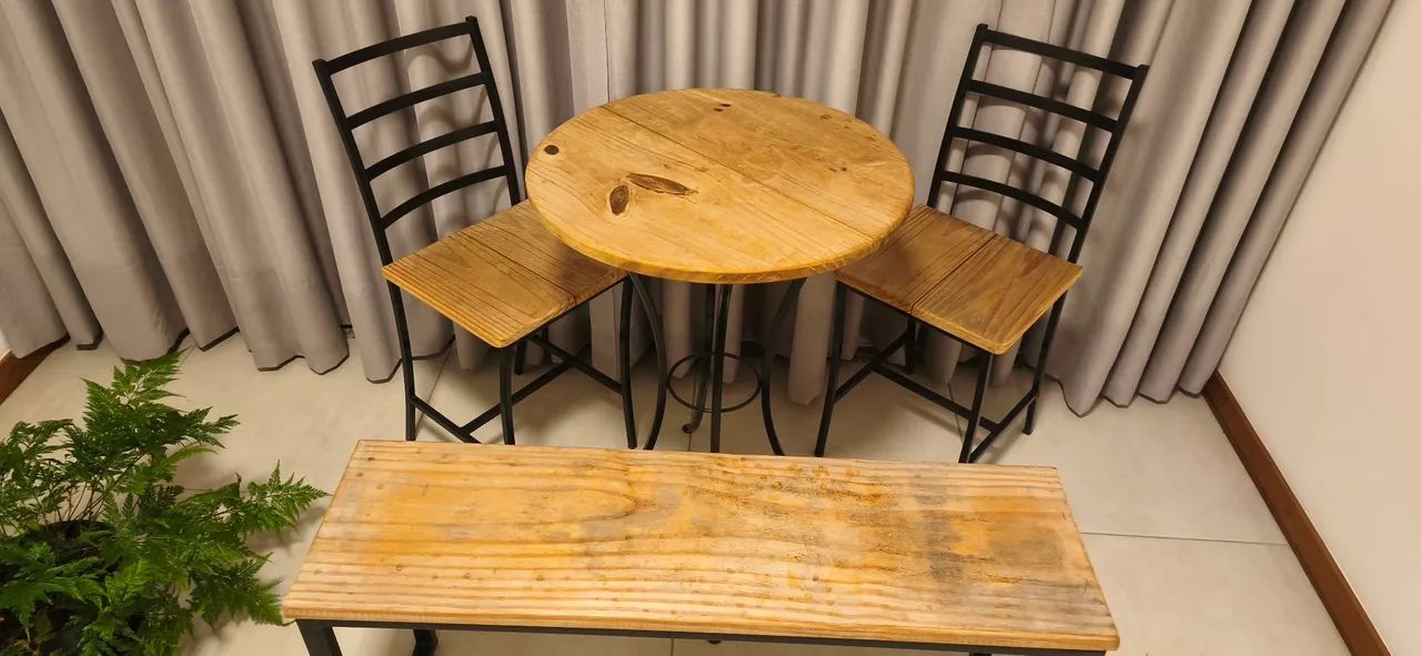 Conjunto de mesa e cadeiras  - Foto 3