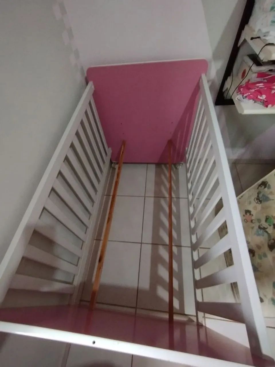 Berço rosa e branco - Foto 5