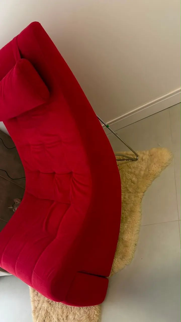Poltrona vermelha linda  - Foto 2