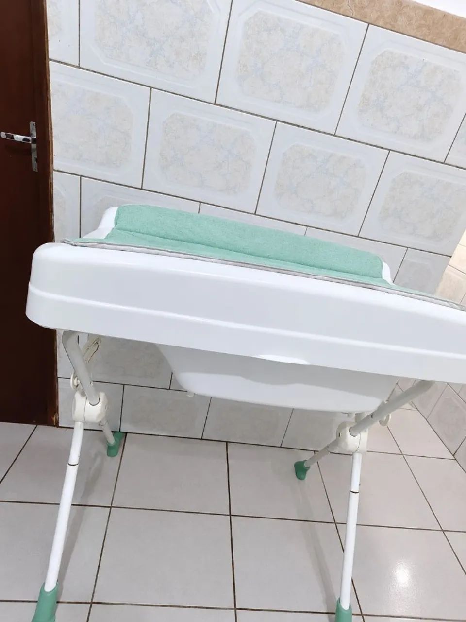 Banheira de Bebê Com Suporte e Trocador  - Foto 2