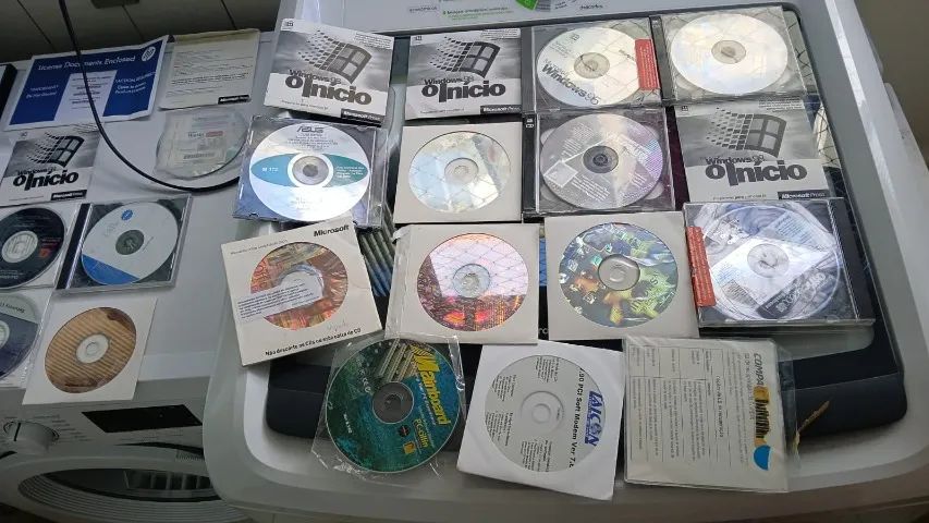 LOTE DE CDS E LICENÇAS WINDOWS ANTIGO - Foto 4