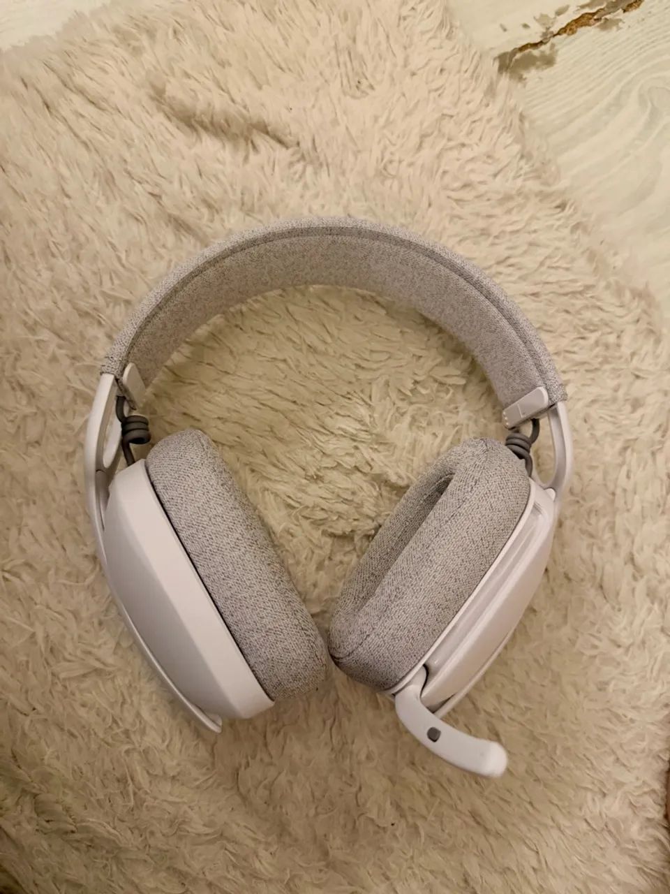 FONE DE OUVIDO SEM FIO LOGITECH ZONE VIBE 100 CINZA (com microfone) 