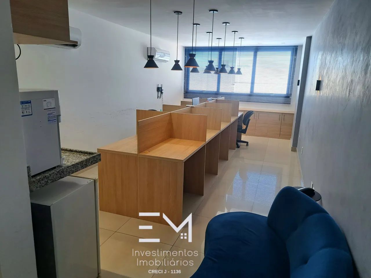 ALUGO - Sala Comercial Mobiliada no Parque Office 