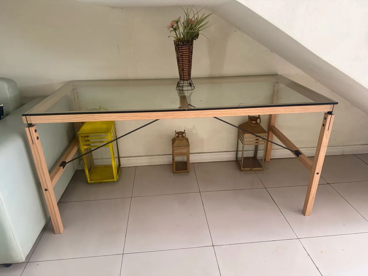 Mesa tok stok 