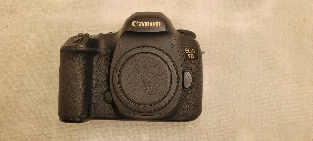 Câmera Canon EOS 5D . Super oferta