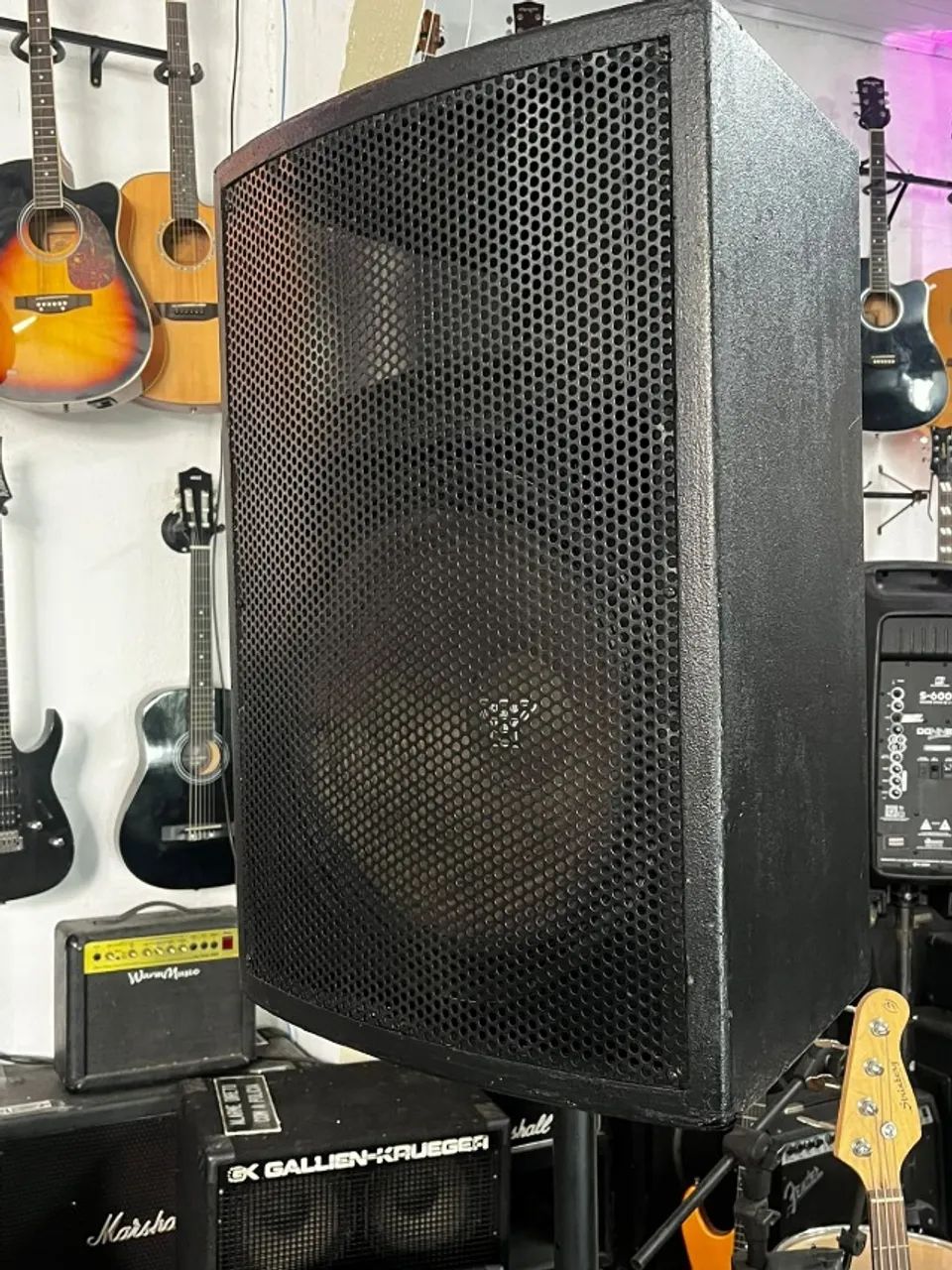 KIT P.A DUAS CAIXAS PASSIVAS/ MESA E POTENCIA (COM RACK E PEDESTAL) - Foto 3