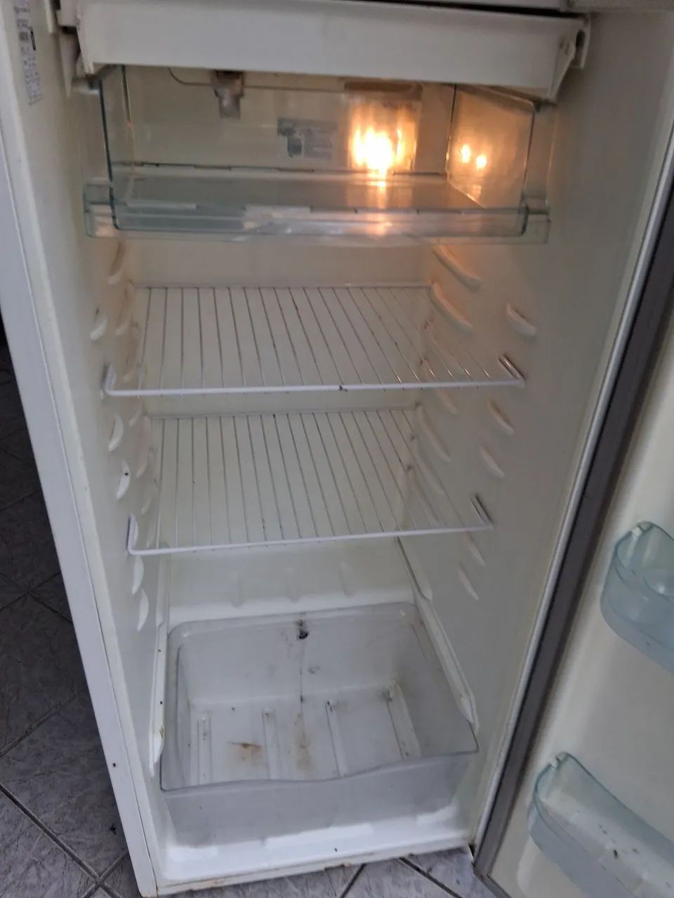Geladeira Electrolux em uso funcionando perfeitamente  - Foto 5