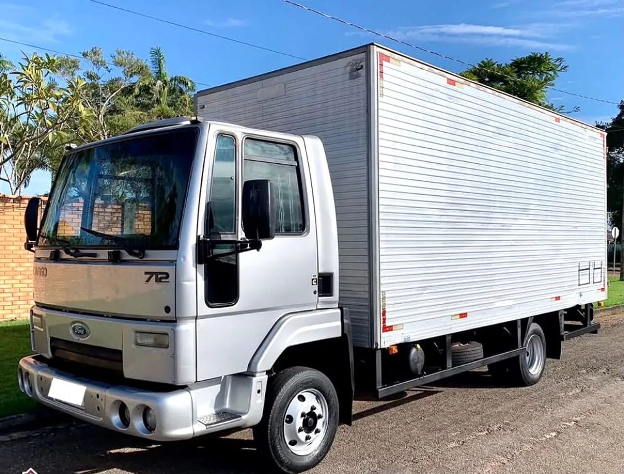 Ford cargo 712/baú/2011 - Foto 5