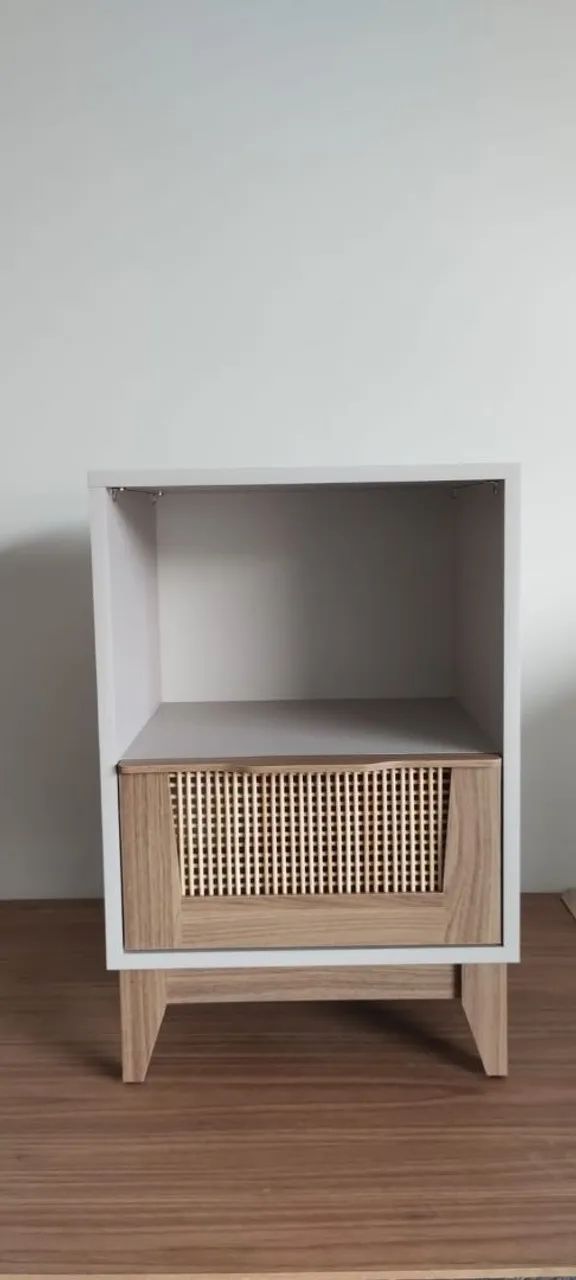 Mesa de Cabiceira Tramas