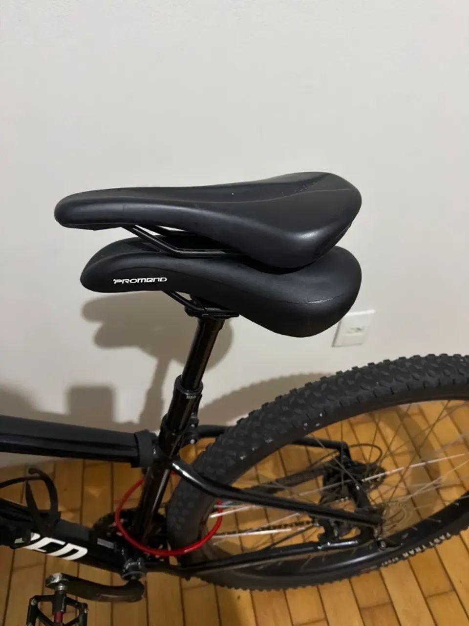 Bicicleta Specialiezed Rockhopper Aro 29 - Foto 2