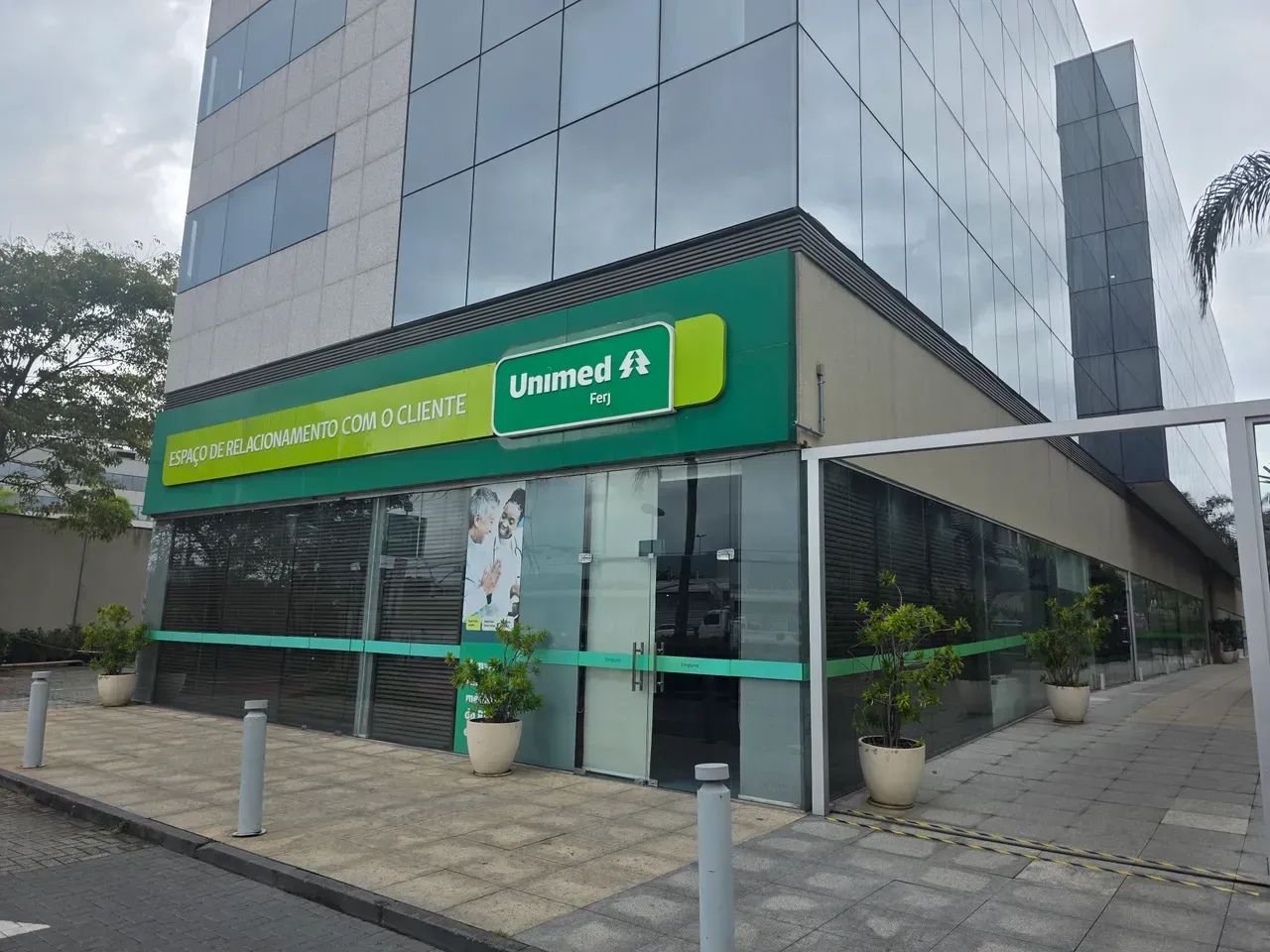 Centro comercial para aluguel e venda tem 230 metros quadrados