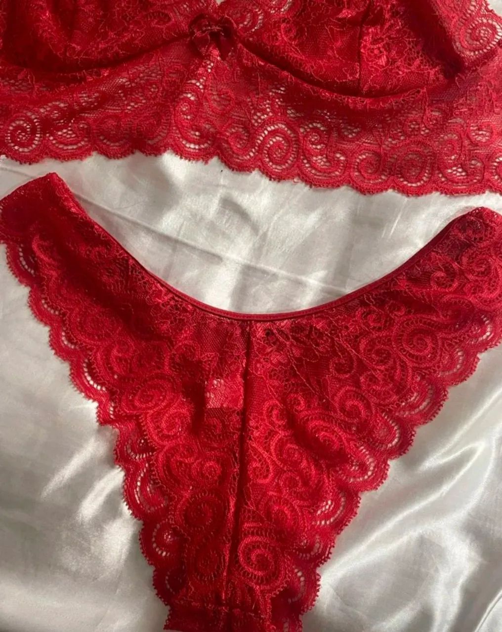 Conjunto de Lingerie Sem Bojo em Renda Sexy