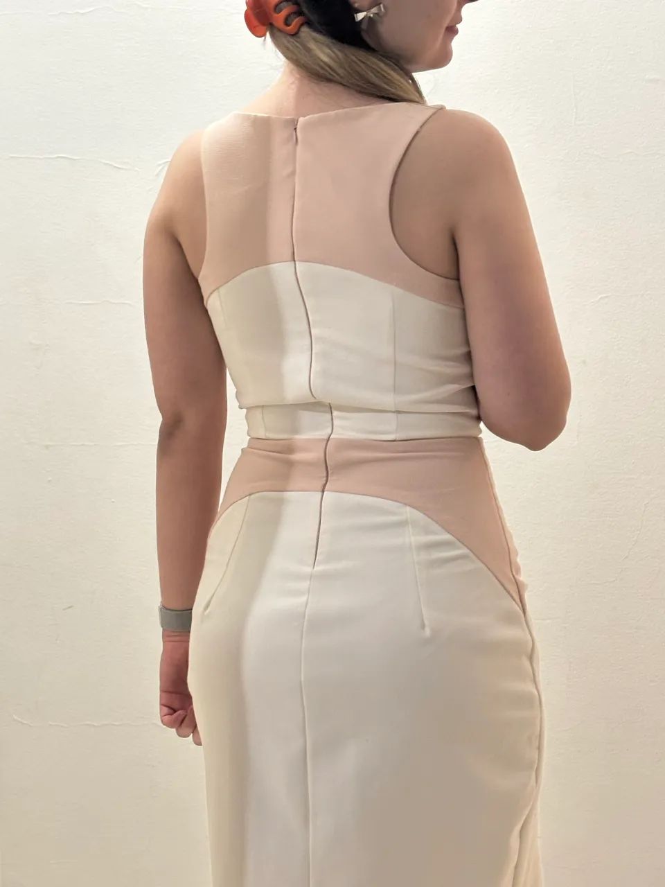 Vestido mid offwhite com Rosa
