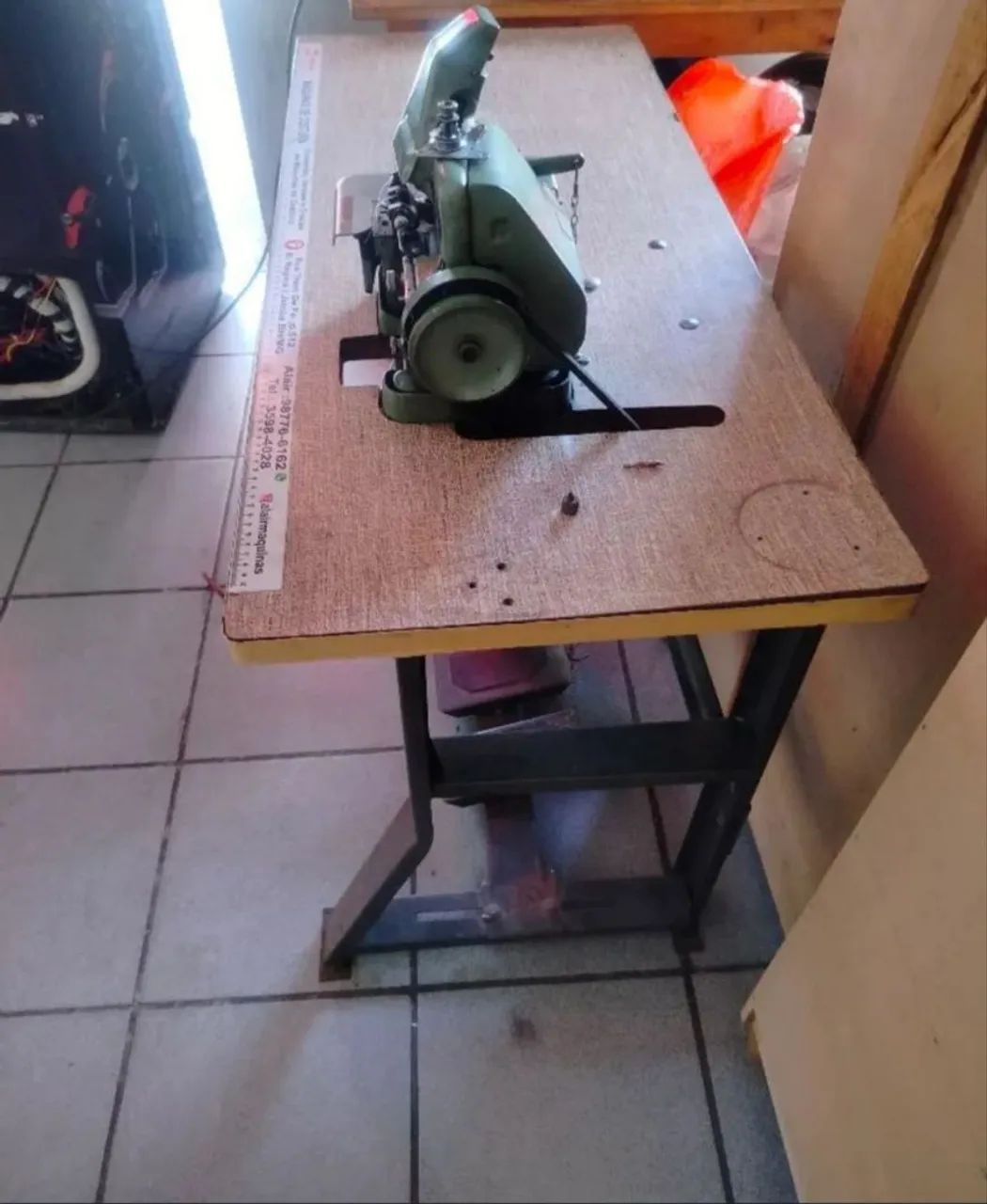Maquina overlok - Foto 3