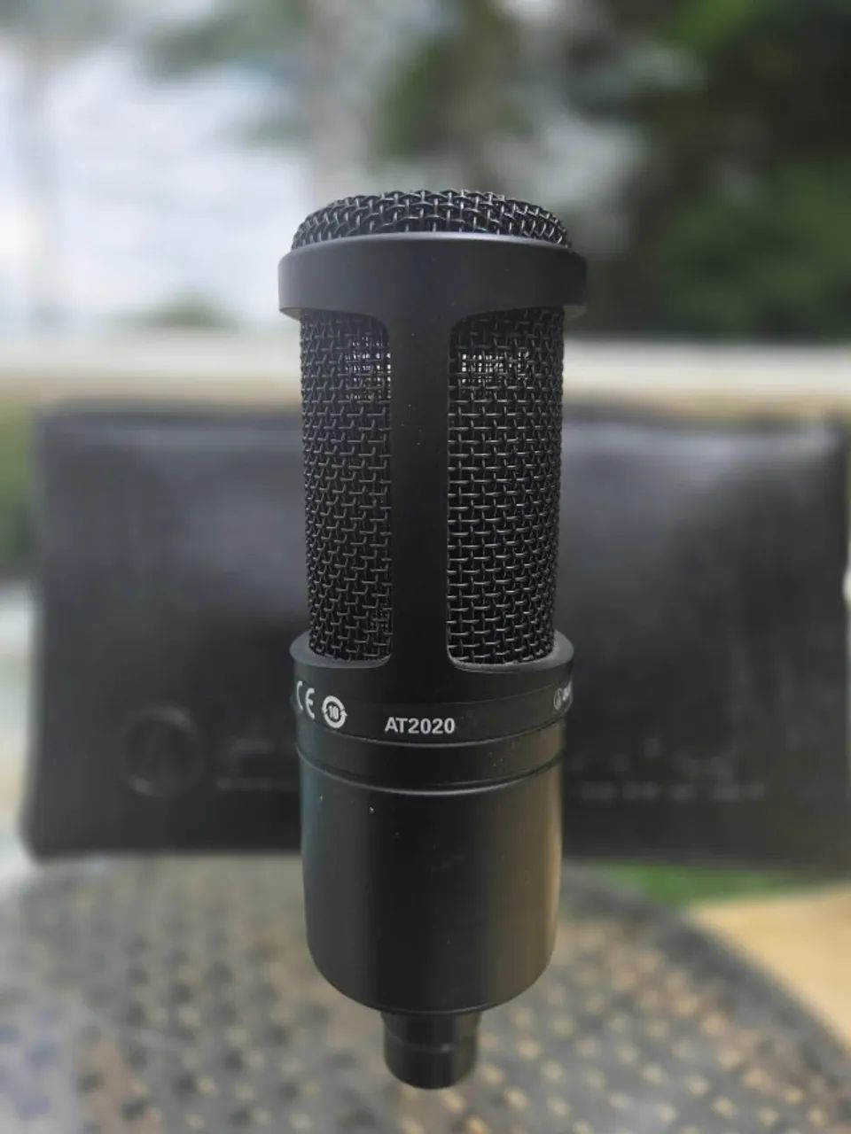 Microfone Audio-Technica AT2020