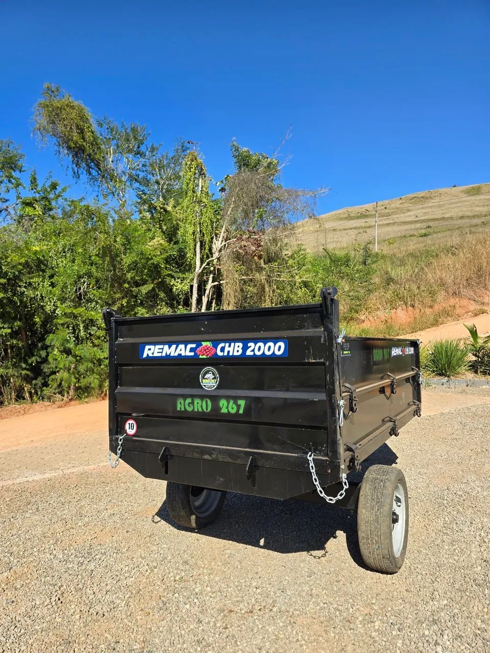 Carreta chb 2000 basculante hidráulica para trator  - Foto 4