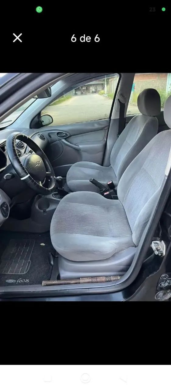 Ford Focus 1.8 16V 5P 2002