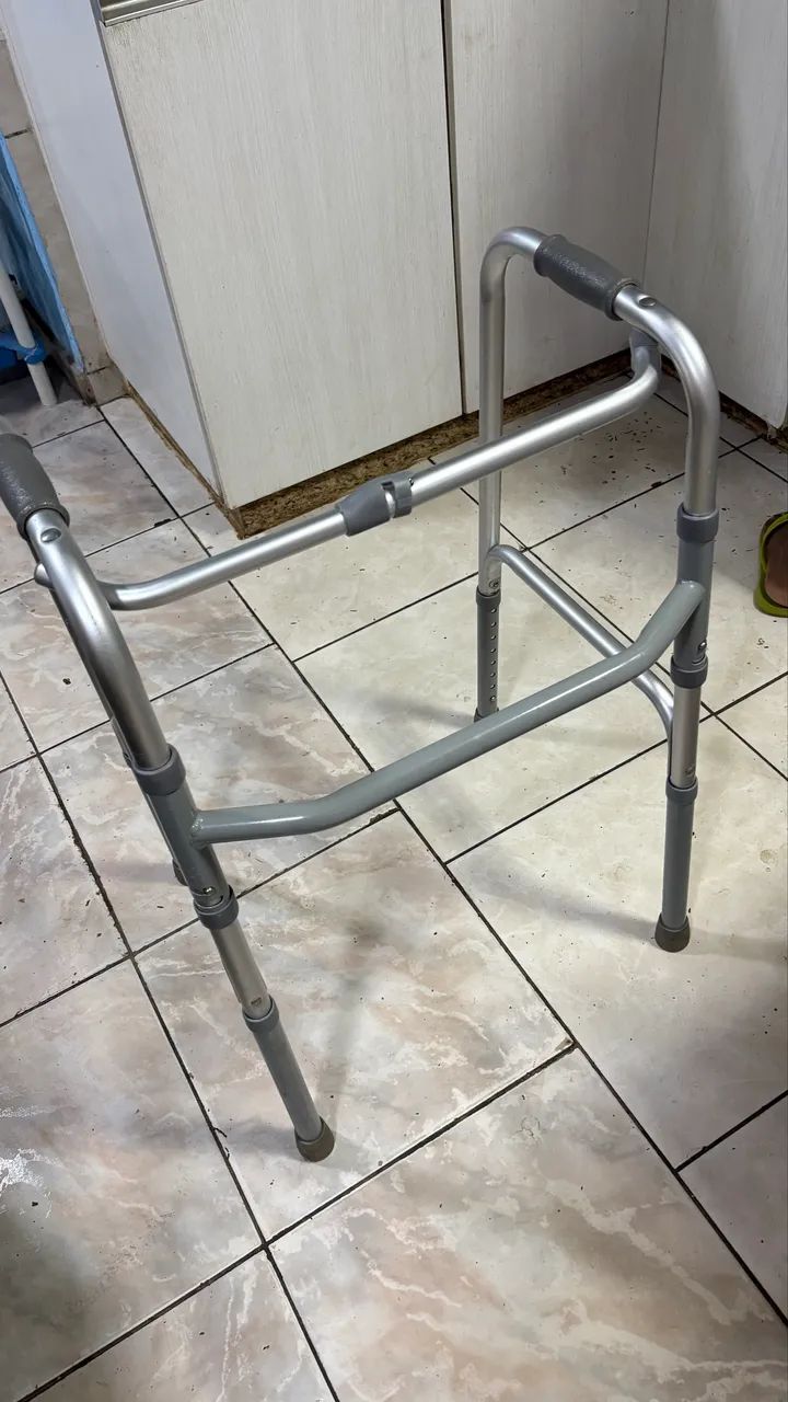 Andador para idosos - Foto 2
