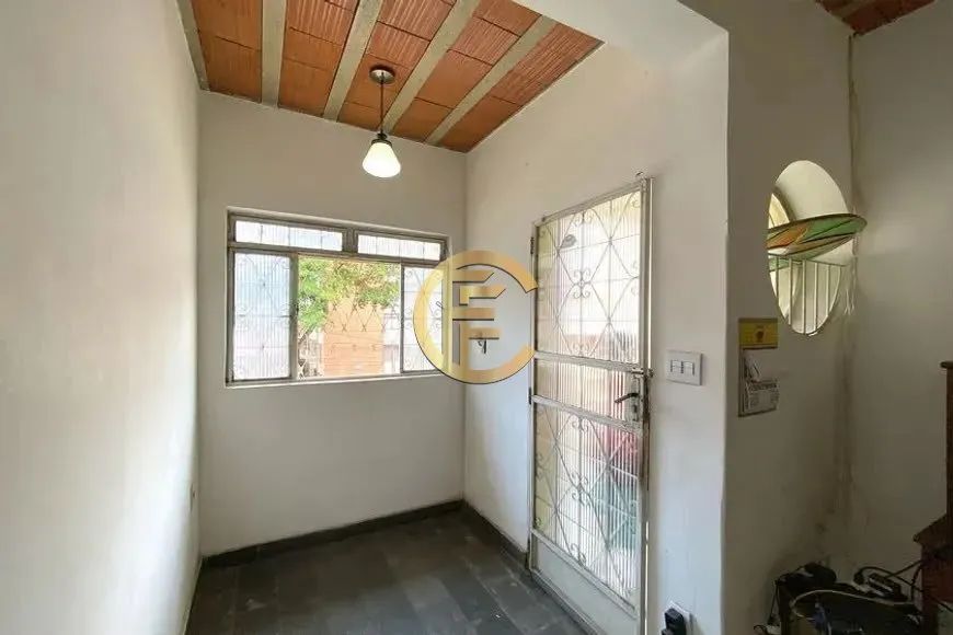 OPORTUNDIADE CASA COM AMPLO QUINTAL - Foto 3