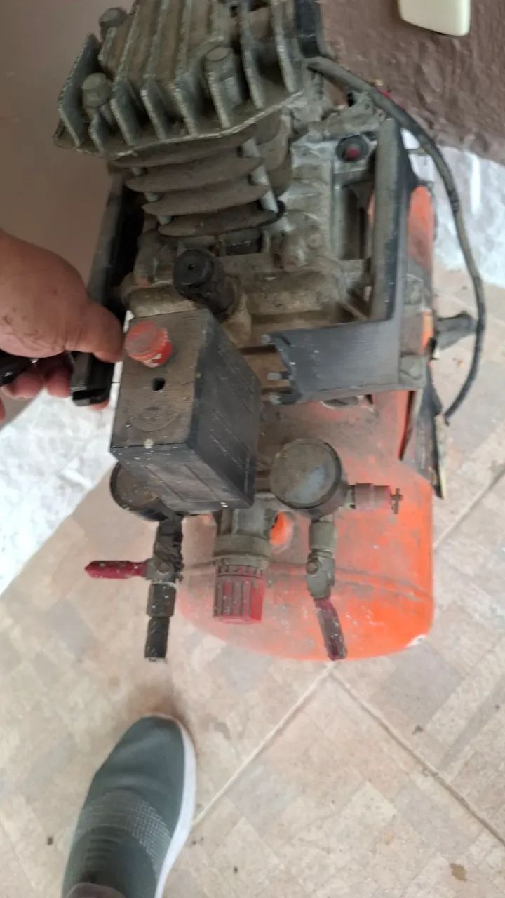 Compressor com defeito 417148232784291843
