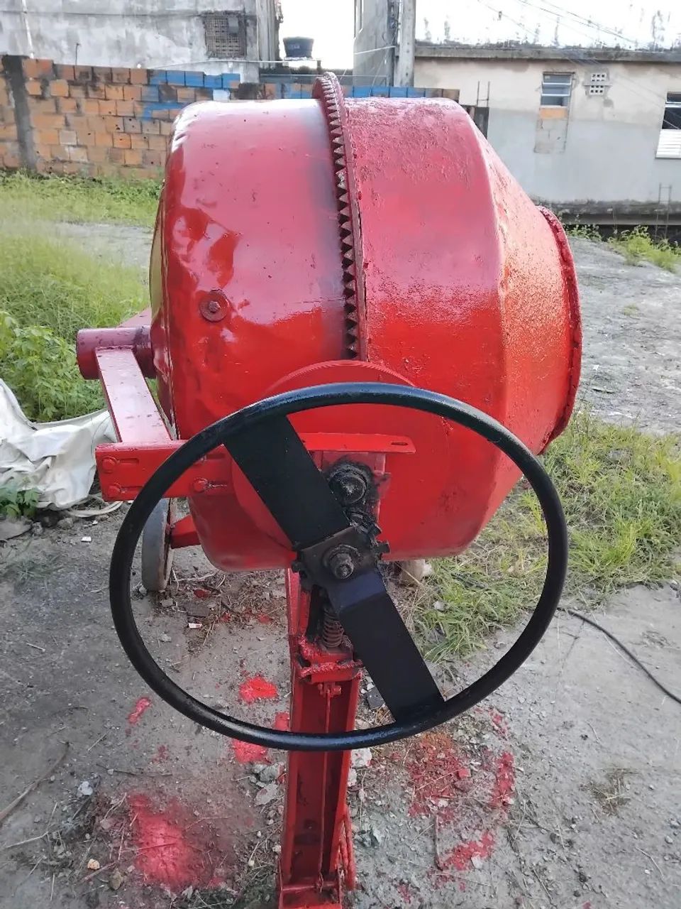 Vende-se betoneira formas de laje - Foto 3