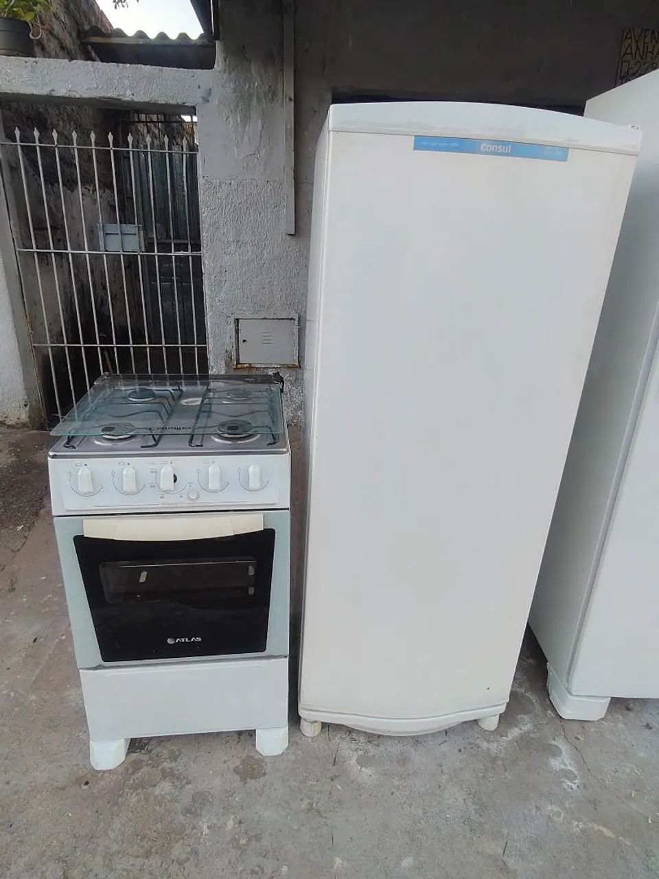 FOGÃO E GELADEIRA 