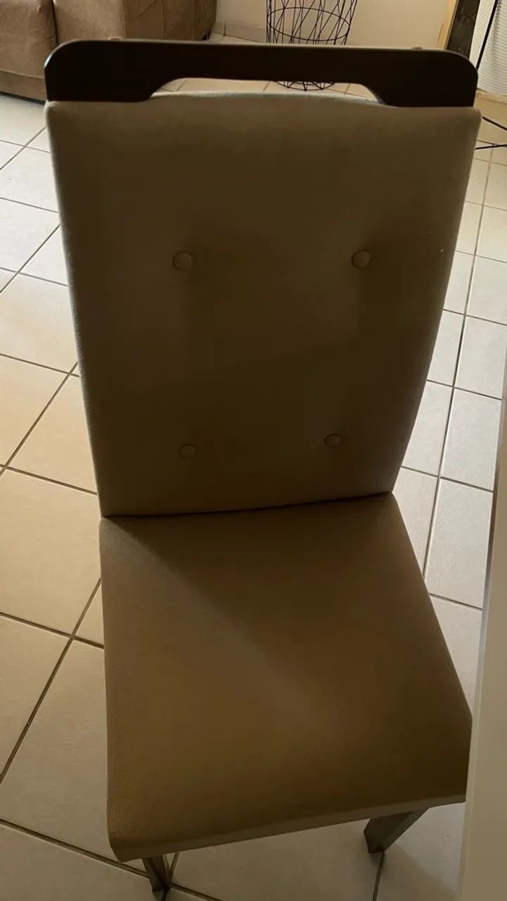 Mesa para 4 lugares com as cadeiras - Foto 5