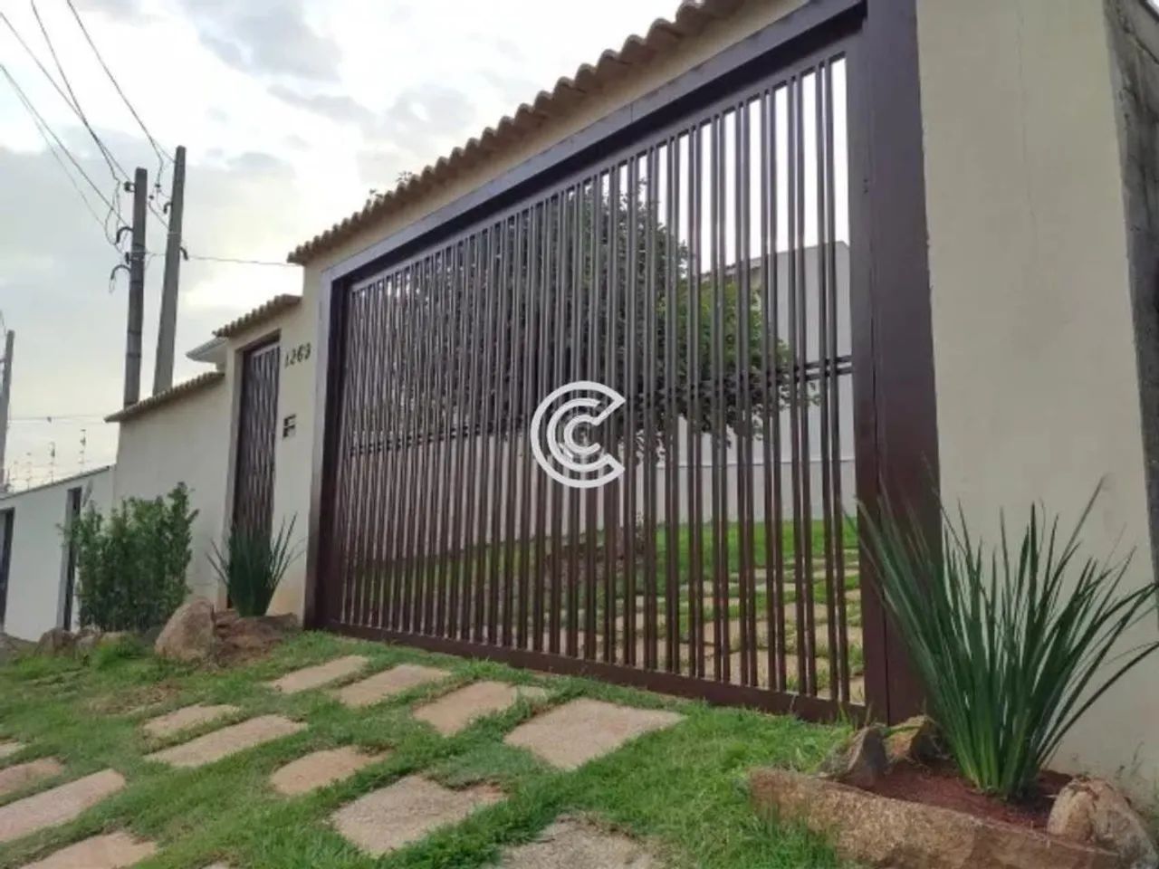 Casa à venda em CAMPINAS, LOTEAMENTO ALPHAVILLE CAMPINAS, com 1 quarto, com 64 m² - Foto 2