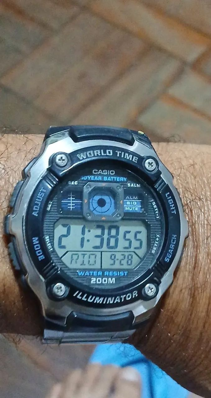 Relogio casio modelo AE2000W pulseira similar funcionando 100% 