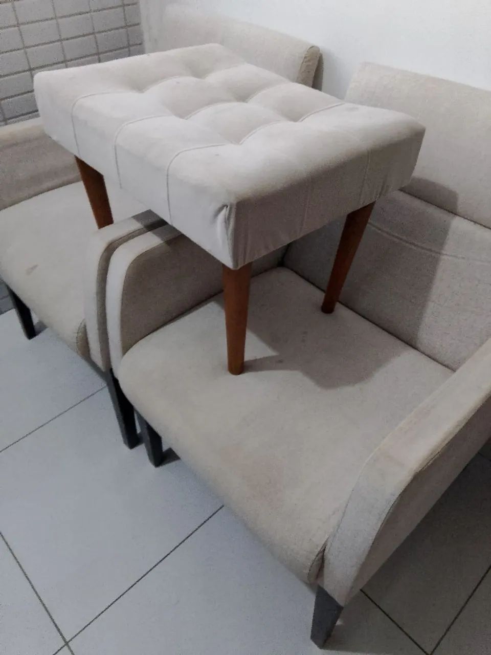 Duas poltronas e um puff  - Foto 2