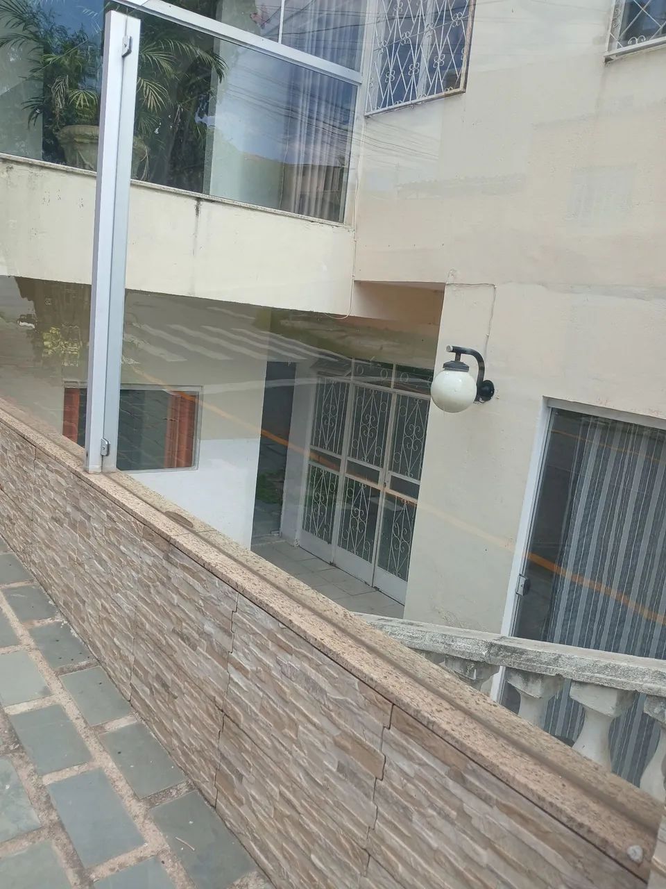 Alugo casa com proprietário 