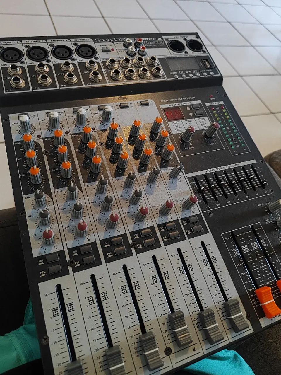 Mesa de som soundcraft  - Foto 2
