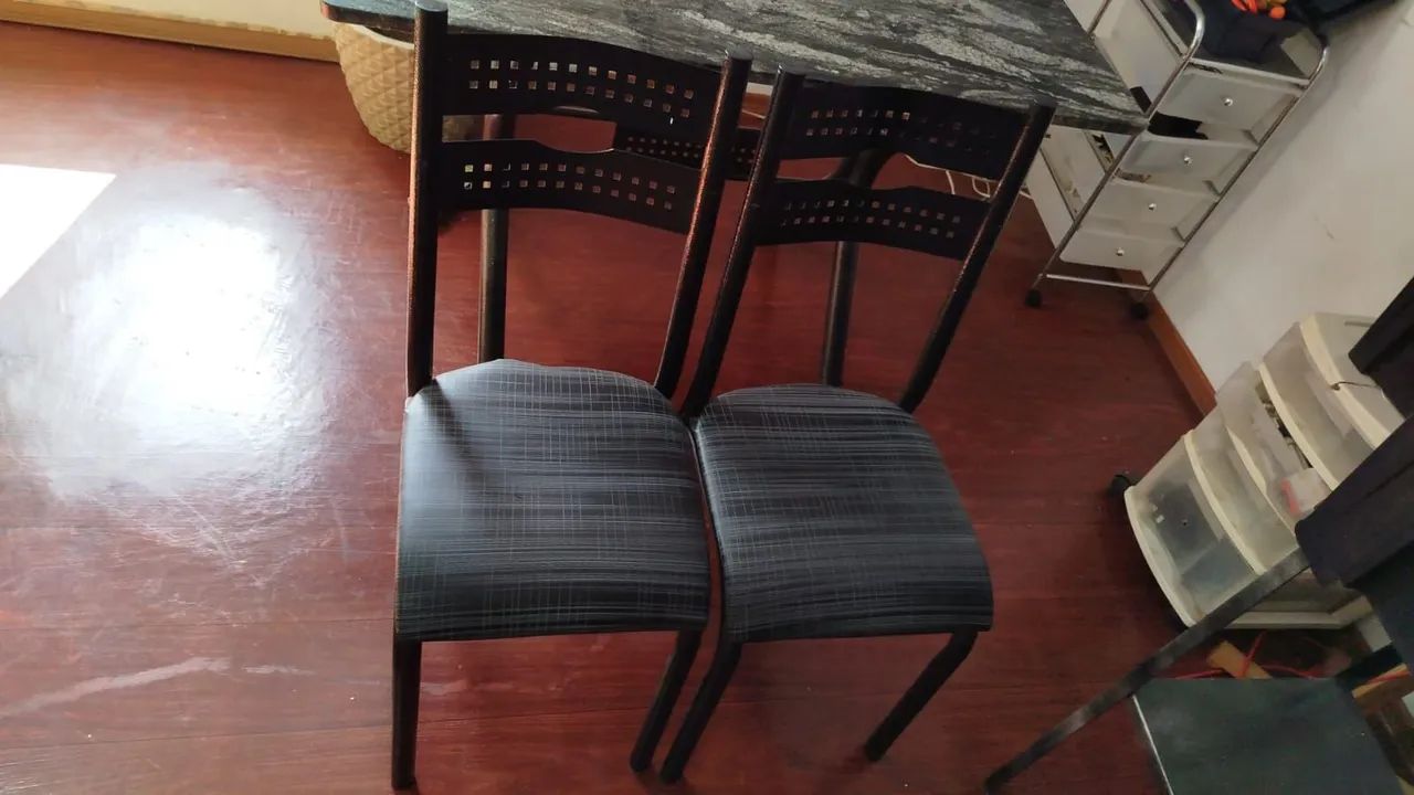 Mesa granito com 4 cadeiras  - Foto 3