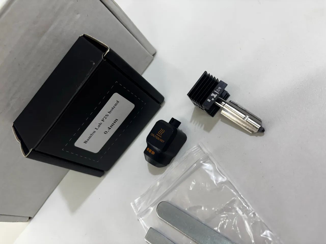 Kit Hotend Bambu Lab P2S 0,4mm com Bico de Aço Endurecido - Foto 2