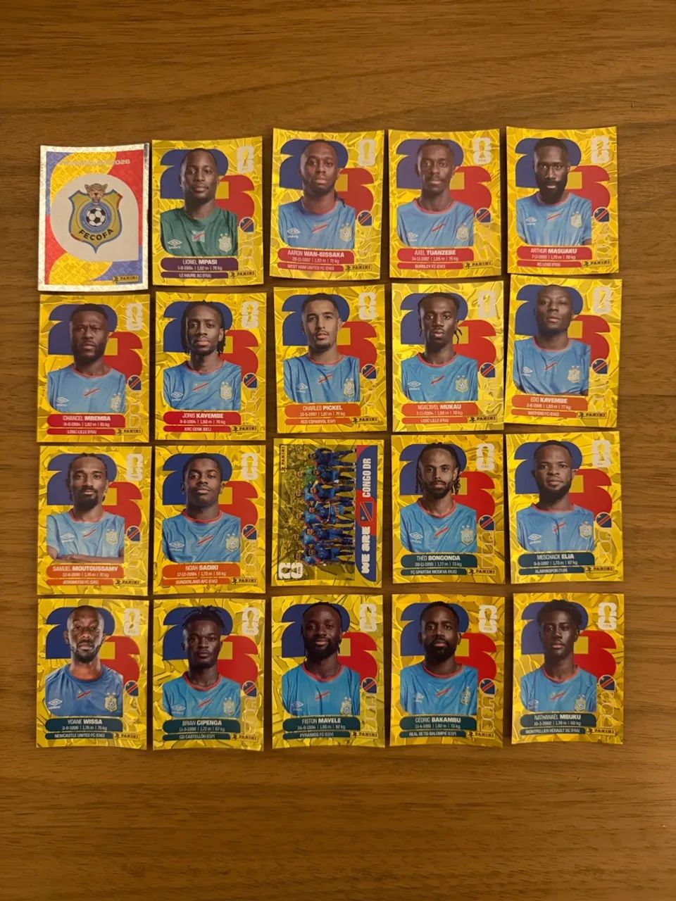 Time completo Congo Gold Crumple Panini 2026
