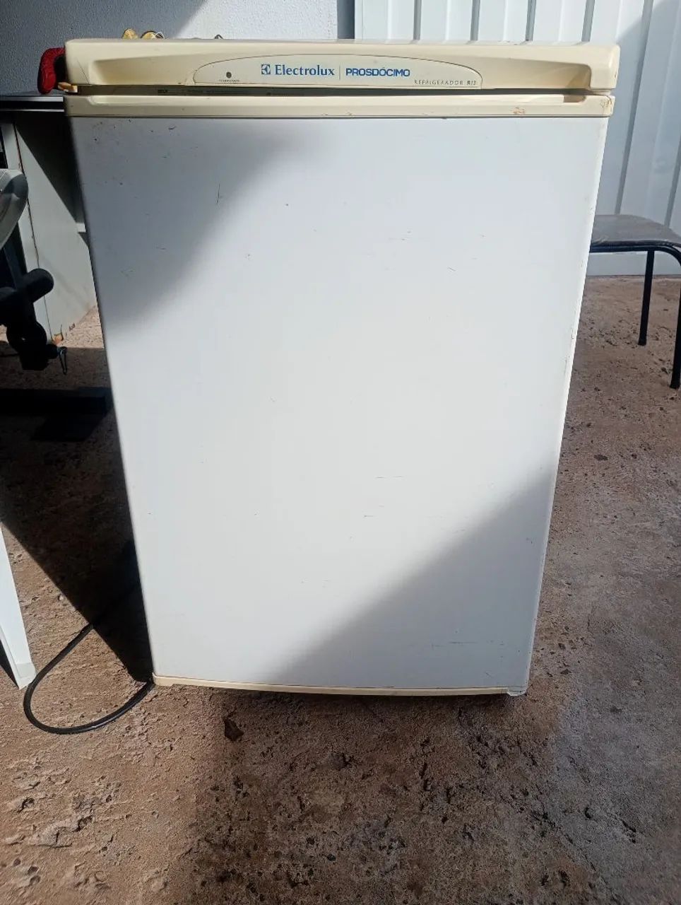Frigobar elextrolux 220w